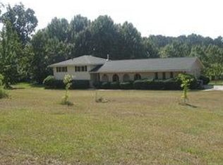 100 Noble Forest Dr, Fayetteville, GA 30215