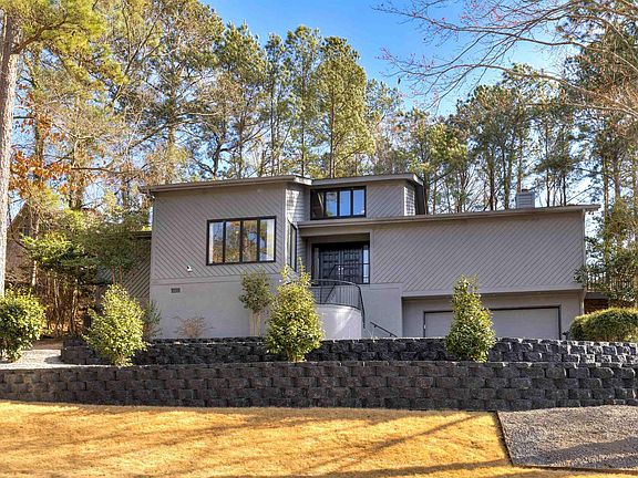 3rd image of 5911 Marthas Glen Rd