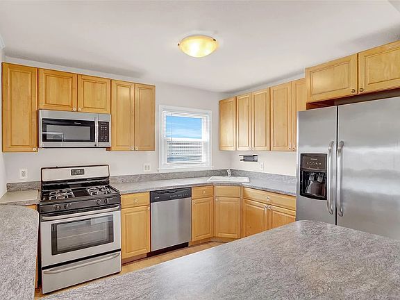 2nd image of 565 E Hudson St #1