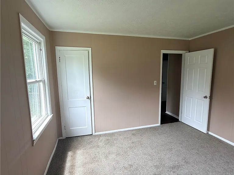 200 Roxie Ave — Photo 22