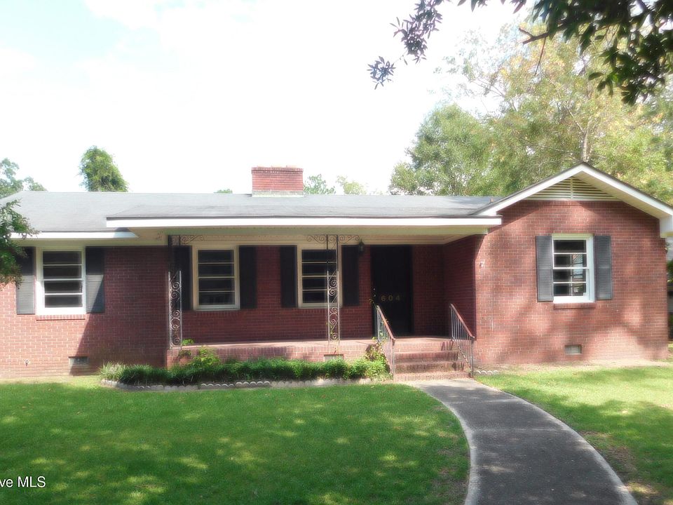 1st image of 604 Everett Street