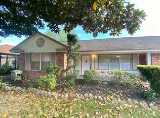 2111 Bron Holly Dr, Houston, TX 77018