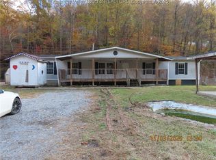 3142 Buffalo Creek Rd, Amherstdale, WV 25607