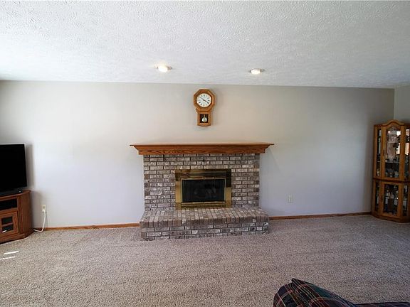 4th image of 5098 Melissa Rae Cir