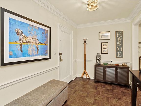 3rd image of 2 Chateaux Cir APT 2B