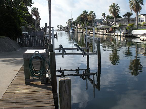 5th image of 123 Port Ave