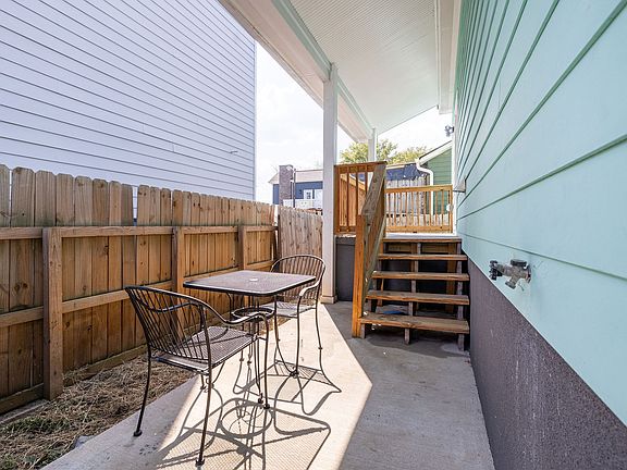3rd image of 135A Fain St