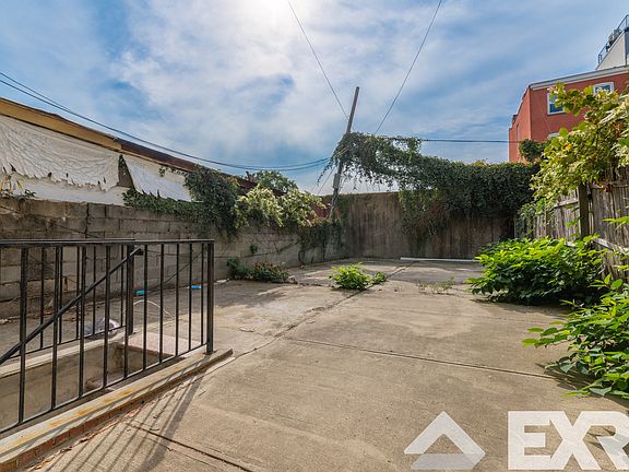 3rd image of 980A Dekalb Ave #1F