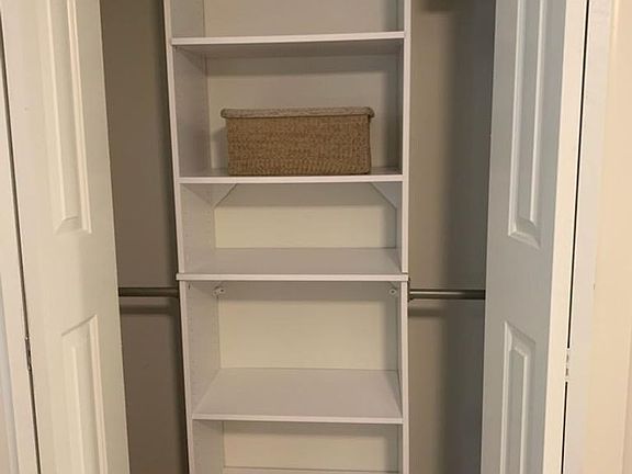 5th image of 4125 Holdrege St #1