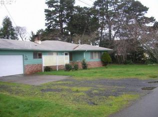 1130 Division Ave SE, Bandon, OR 97411