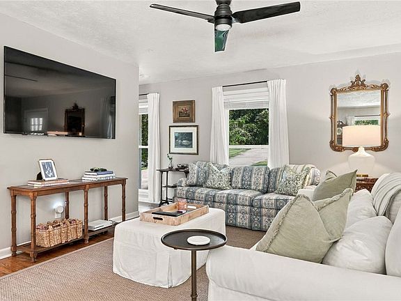 3rd image of 239 Denson Dr