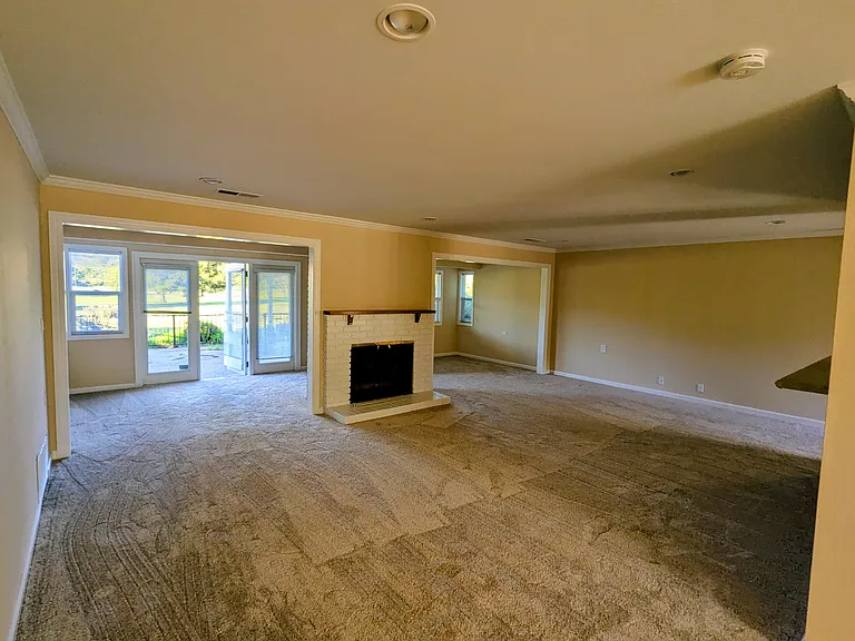 7001 Oakmont Dr — Photo 11