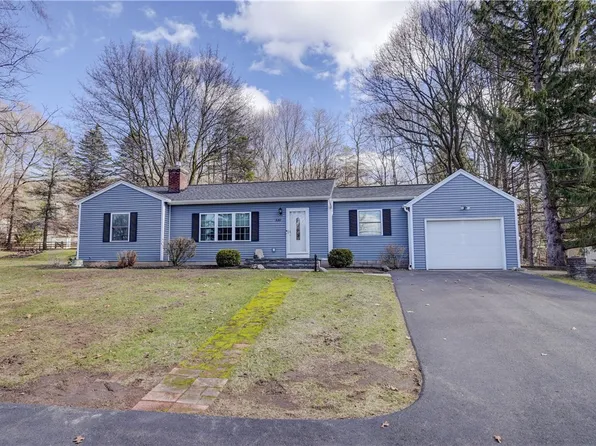 330 Kreag Rd, Pittsford, NY 14534