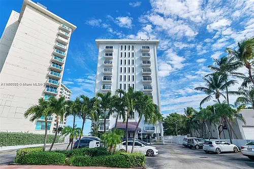 5313 Collins Ave #308 Photo 1