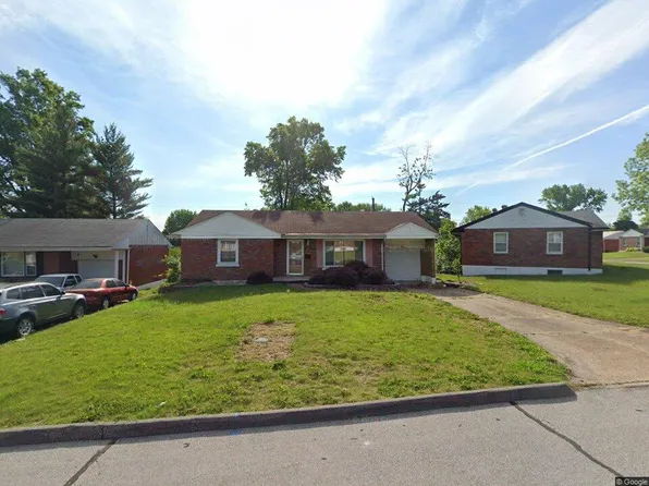 9224 Halbrook Dr #1, Saint Louis, MO 63137