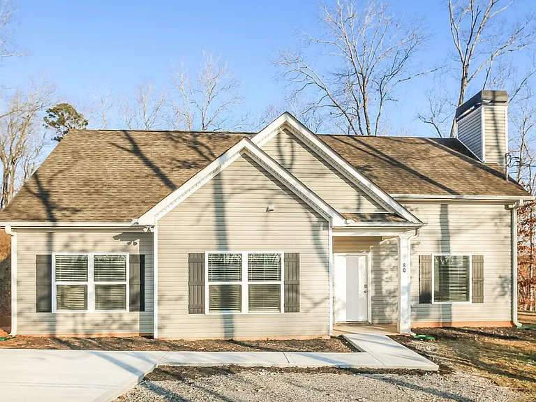 80 Emmette Dr — Photo 1