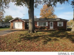 2314 S 3rd St, Mascoutah, IL 62258