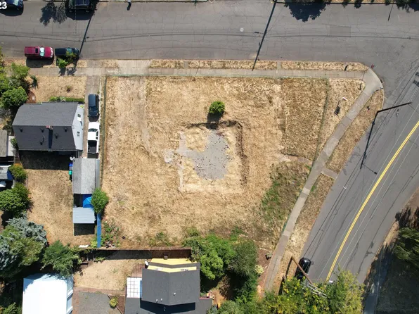 7311 N Willamette Blvd, Portland, OR 97203