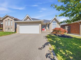 36 Garners Ln, Brantford, ON N3T 6P5