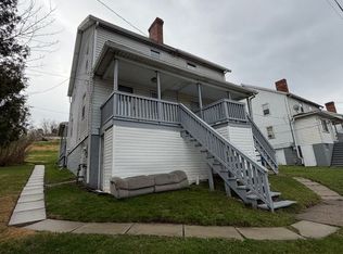 20 Pine St, Bentleyville, PA 15314