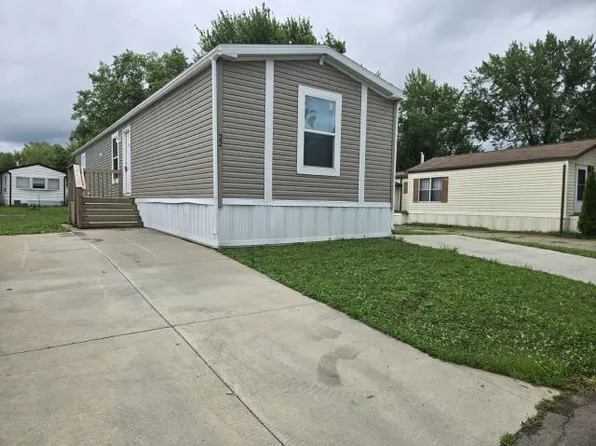 22 Jean Dr #126, Hamburg, NY 14075