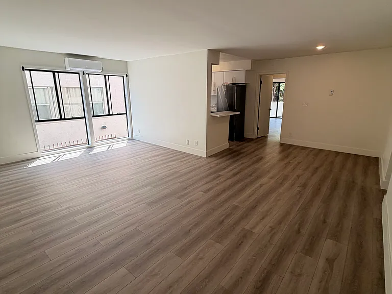 1609 Veteran Ave #3 — Photo 3