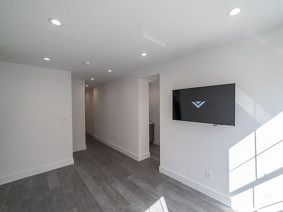 2nd image of 65 Seaman Ave APT 4F