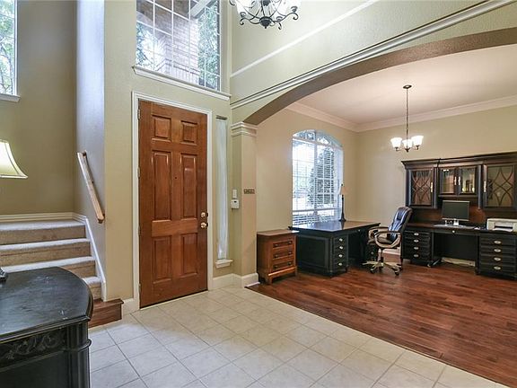 4th image of 3521 Piney Point Dr