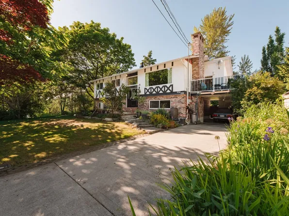 934 Davis Rd, Gibsons, BC V0N 1V8