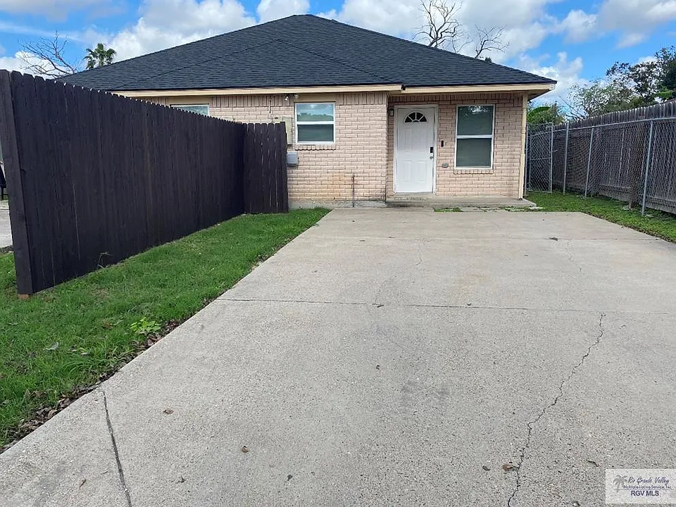 6831 Tallowood Cir