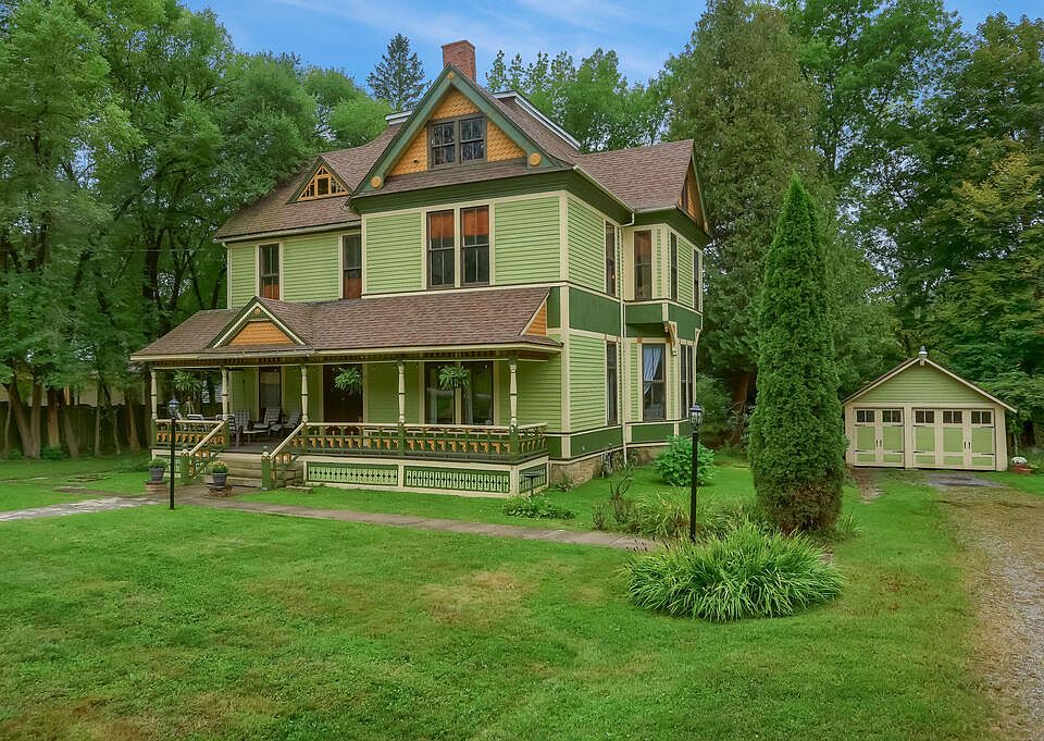 1st image of 131 Elm St