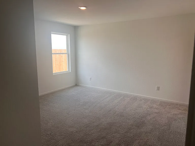 2757 Lannister Ln — Photo 4