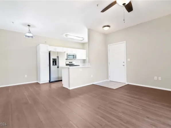 2291 W Horizon Ridge Pkwy Unit 4121, Henderson, NV 89052