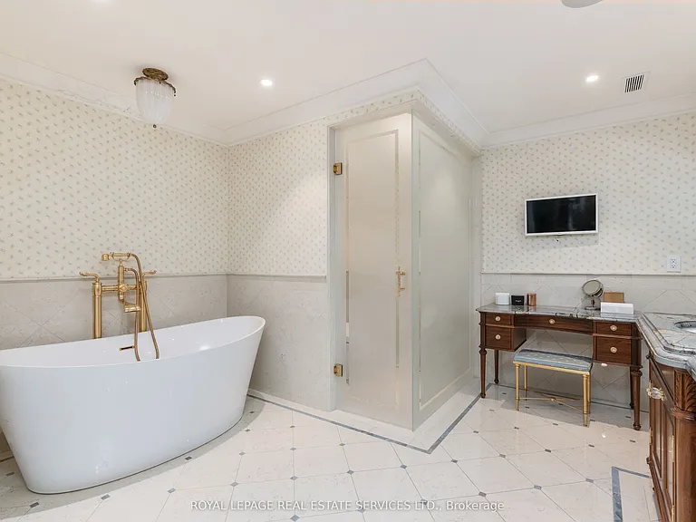 108 Sandringham Dr — Photo 25