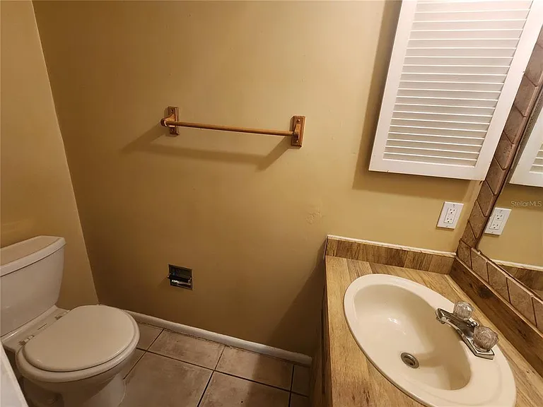 702 SW 70th Ter #B — Photo 14
