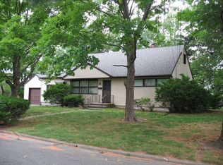 24 Burton Pl, Cresskill, NJ 07626