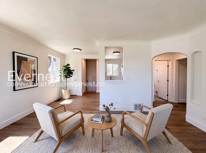 3 bed, 1.0 bath, 1128 sqft, $2,749 — Photo 3
