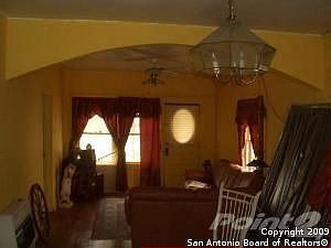 4th image of 126 Betty Jean St