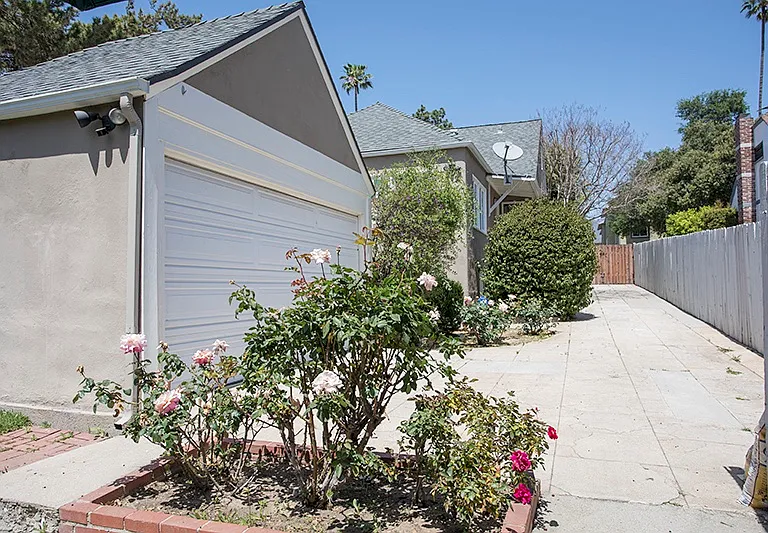 400 Adena St — Photo 18