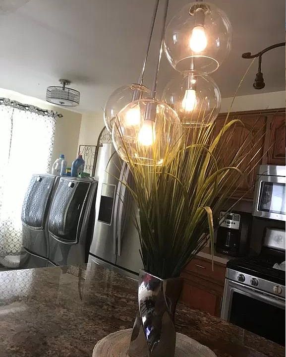 2nd image of 2437 Fenton Ave #26