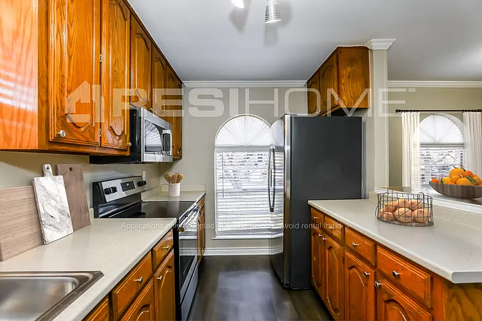 Building Photo - 2917 Rolling Hills Dr
