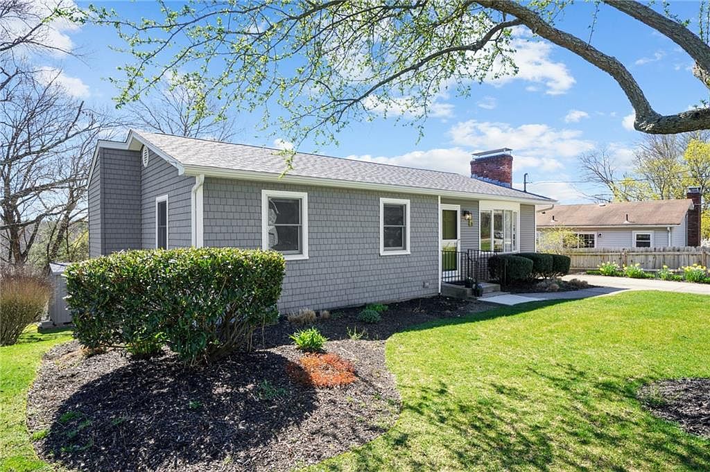 11 Old Phenix Ave, Cranston, RI 02920 Zillow