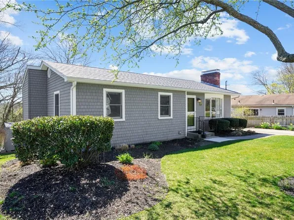 11 Old Phenix Ave, Cranston, RI 02921
