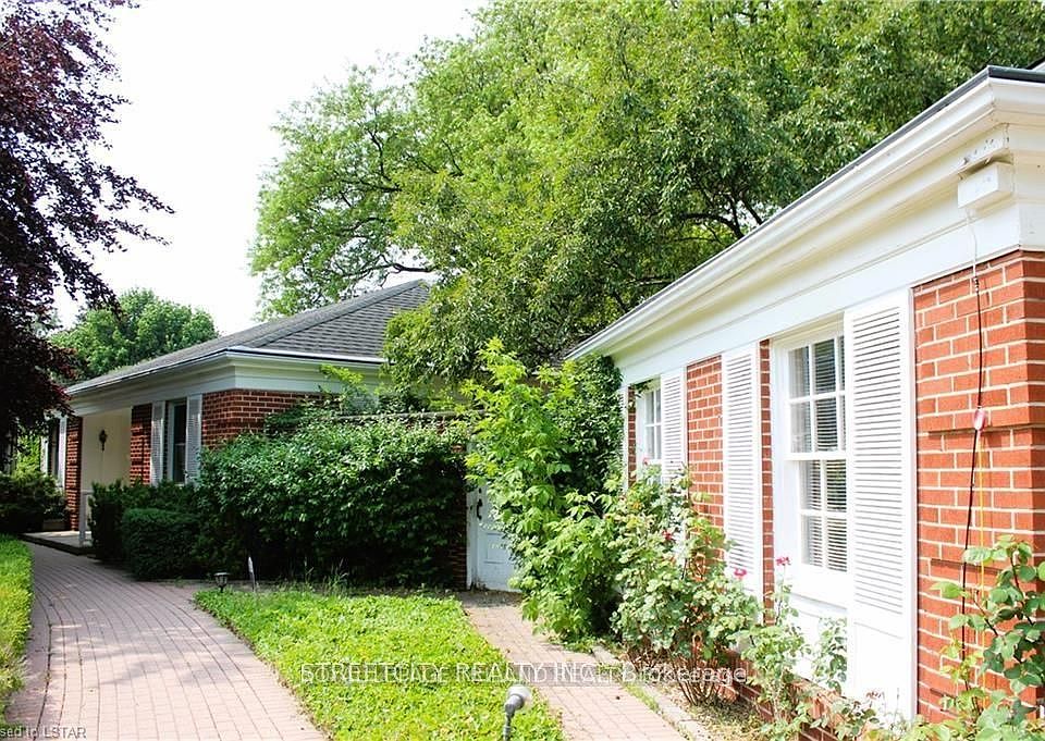 1st image of 1517 Gloucester Rd