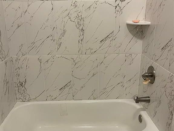 5th image of 9400 Bellaire Blvd Unit 203