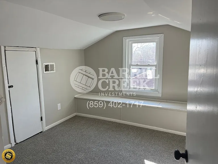 125 Devonia Ave — Photo 14