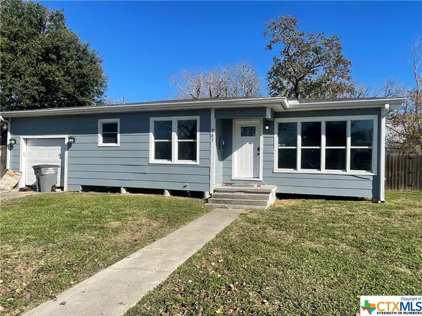 307 Lariat Ln, Victoria, TX 77901