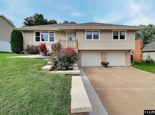 6230 S 74th St, Ralston, NE 68127