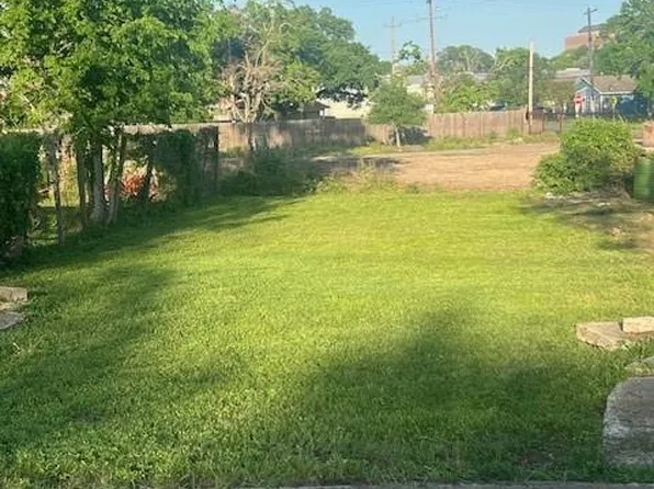 206 Clark St, Richmond, TX 77469