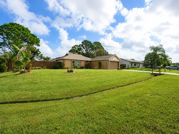 397 SW RAY Avenue, Port St Lucie, FL 34983